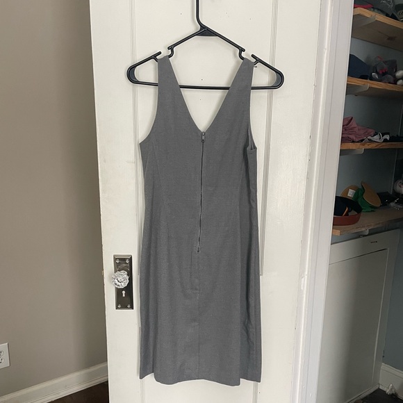 Suiting dress - size 6 NWT - Picture 2 of 3